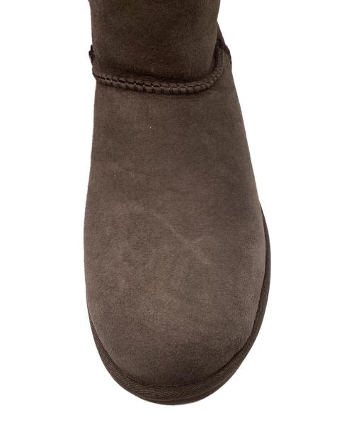UGG（アグ）UGG (アグ) クラシックショートムートンブーツ ブラウン サイズ:25.0の古着・服飾アイテム