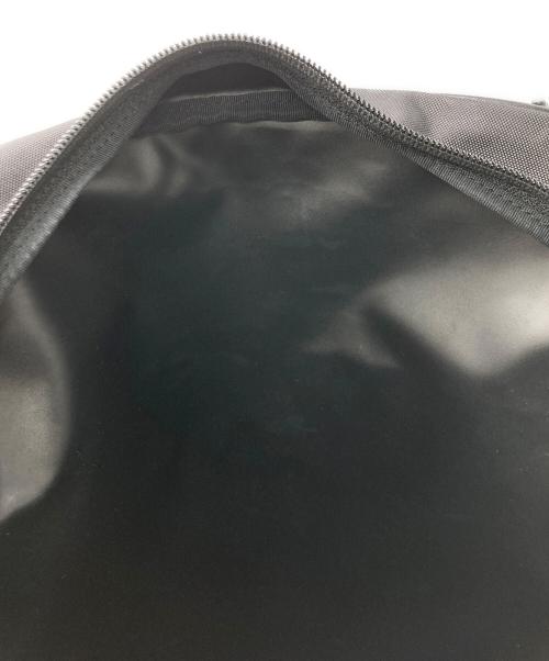 CDG（シーディージー）CDG (シーディージー) ナイロンショルダーバッグ ブラックの古着・服飾アイテム