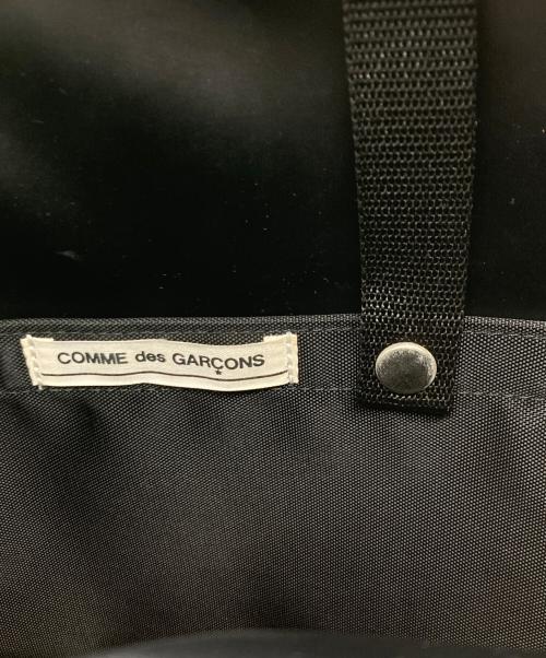 CDG（シーディージー）CDG (シーディージー) ナイロンショルダーバッグ ブラックの古着・服飾アイテム