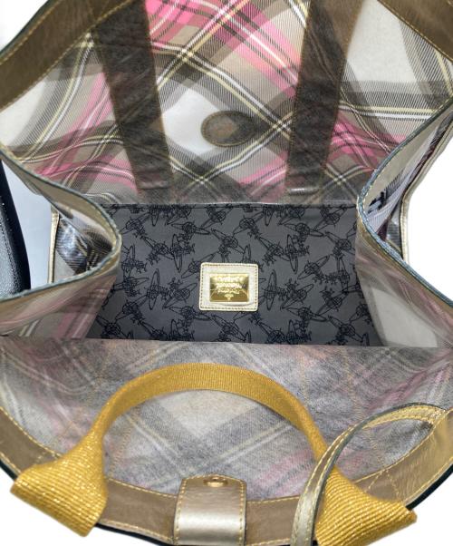 Vivienne Westwood（ヴィヴィアンウエストウッド）Vivienne Westwood (ヴィヴィアンウエストウッド) タータンチェックエナメルトートバッグ ベージュ×イエローの古着・服飾アイテム