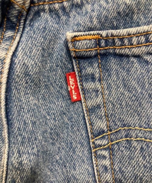 LEVI'S（リーバイス）LEVI'S (リーバイス) クロップドラインデニムパンツ ブルー サイズ:W27L26の古着・服飾アイテム