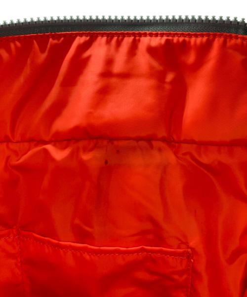 MARC JACOBS（マークジェイコブス）MARC JACOBS (マークジェイコブス) THE PUFFY NYLON MEDIUM TOTE オリーブの古着・服飾アイテム