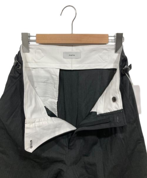 MARKA（マーカ）MARKA (マーカ) TWO TUCK MILITARY TROUSERS グレー サイズ:1の古着・服飾アイテム