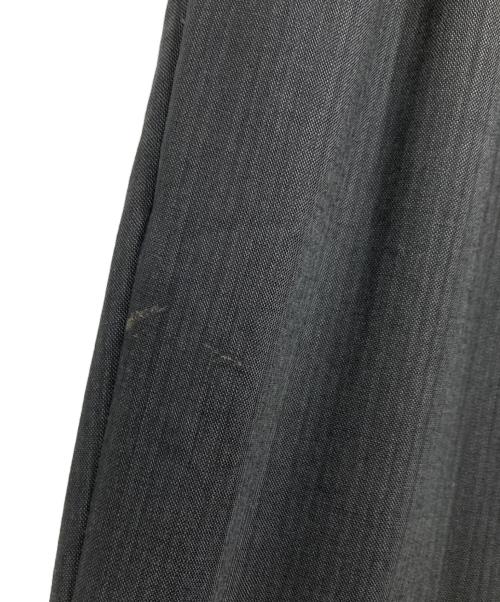 MARKA（マーカ）MARKA (マーカ) TWO TUCK MILITARY TROUSERS グレー サイズ:1の古着・服飾アイテム