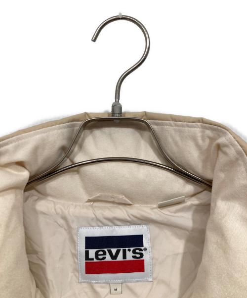 LEVI'S（リーバイス）LEVI'S (リーバイス) 中綿ジャケット アイボリー サイズ:Mの古着・服飾アイテム