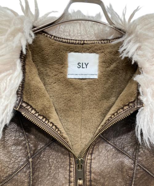 SLY（スライ）SLY (スライ) TINY VINTAGE CRACK B-3 ブラウン サイズ:FREEの古着・服飾アイテム