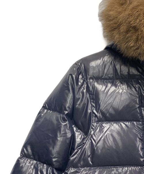 MONCLER（モンクレール）MONCLER (モンクレール) ファー付ダウンジャケット ネイビーの古着・服飾アイテム