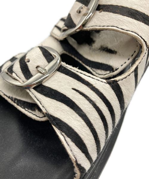 MOHI（モヒ）MOHI (モヒ) ブルベルテッドレザーサンダル ブラック サイズ:37の古着・服飾アイテム