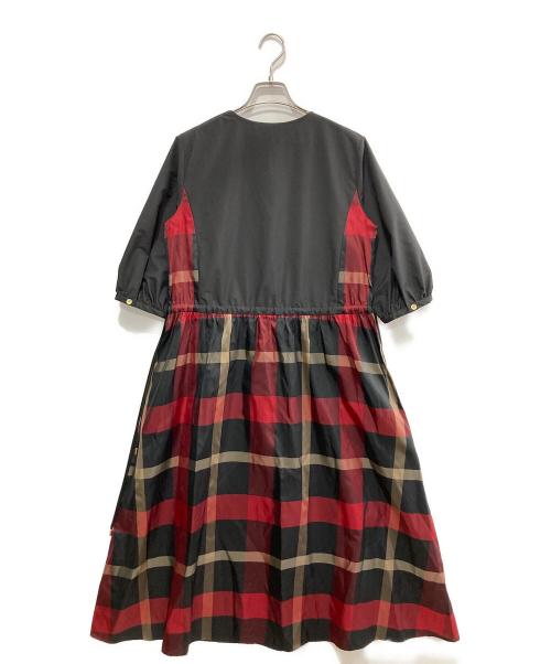 BLUE LABEL CRESTBRIDGE（ブルーレーベルクレストブリッジ）BLUE LABEL CRESTBRIDGE (ブルーレーベルクレストブリッジ) ハイカウンツピーチツイルワンピース/55J03-723-09 ブラック サイズ:38の古着・服飾アイテム