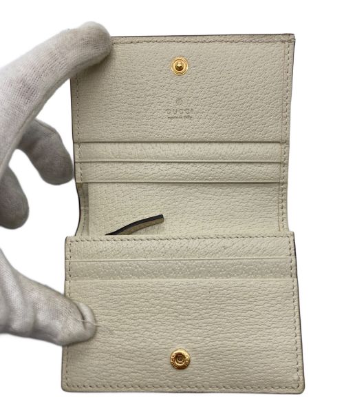 GUCCI（グッチ）GUCCI (グッチ) GG 二つ折り財布/オフディアコンパクト ホワイト×ブラウンの古着・服飾アイテム