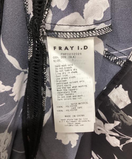 FRAY ID（フレイ アイディー）FRAY ID (フレイ アイディー) ウエストシャーリングフラワープリントワンピース ブラック サイズ:1の古着・服飾アイテム