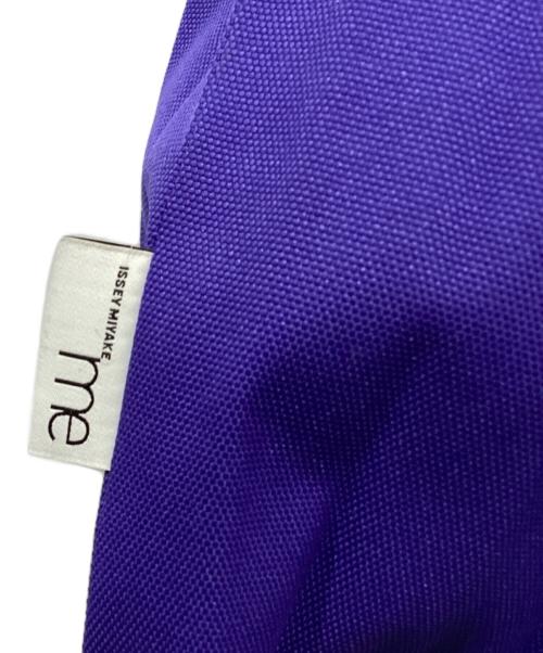 me ISSEY MIYAKE（ミーイッセイ ミヤケ）me ISSEY MIYAKE (ミーイッセイ ミヤケ) プリーツトートバッグ ブルーの古着・服飾アイテム