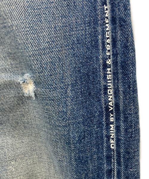 DENIM BY VANQUISH&FRAGMENT（デニムバイヴァンキッシュ&フラグメント）DENIM BY VANQUISH&FRAGMENT (デニムバイヴァンキッシュ&フラグメント) ダメージデニムパンツ インディゴ サイズ:Ｗ32の古着・服飾アイテム