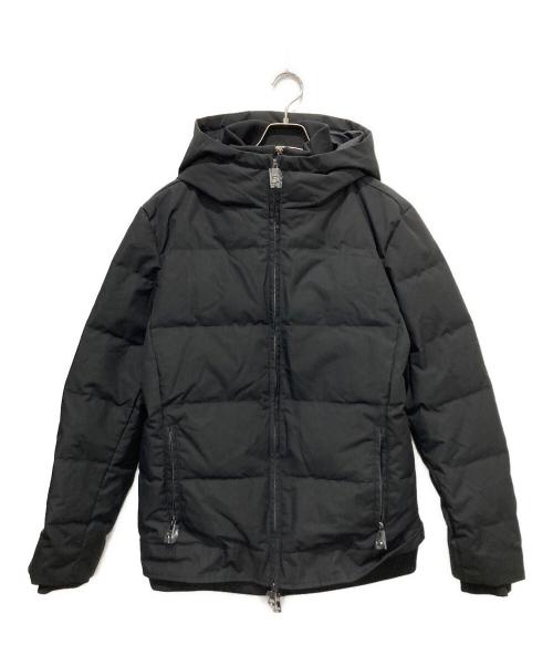 AKM Contemporary（エーケーエムコンテンポラリー）AKM Contemporary (エーケーエムコンテンポラリー) スタンドネックレイヤードダウンジャケット ブラック サイズ:Ｌ 未使用品の古着・服飾アイテム
