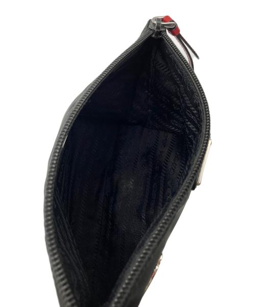 PRADA（プラダ）PRADA (プラダ) メタルパーツ付きナイロンポーチ ブラックの古着・服飾アイテム