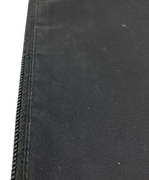 PRADA（プラダ）PRADA (プラダ) メタルパーツ付きナイロンポーチ ブラックの古着・服飾アイテム