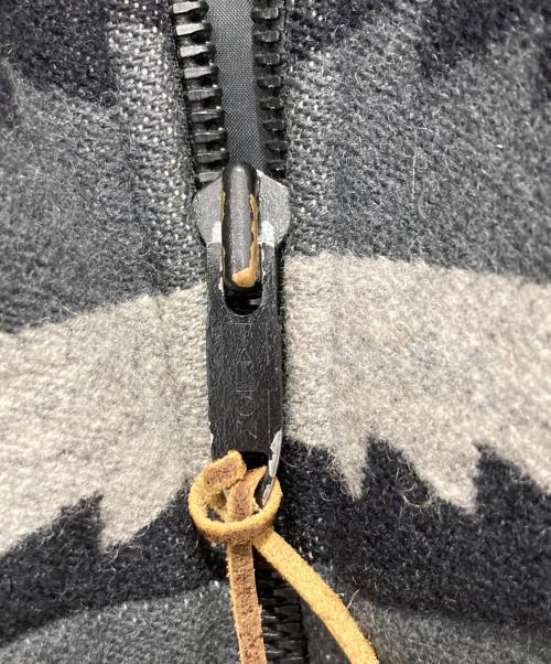 PENDLETON（ペンドルトン）PENDLETON (ペンドルトン) native pattern wool jacket グレー×レッド サイズ:Lの古着・服飾アイテム