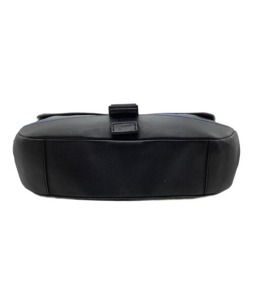 COACH（コーチ）COACH (コーチ) ナイロンショルダーバッグ オリーブの古着・服飾アイテム