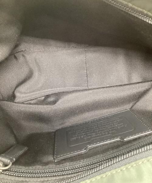 COACH（コーチ）COACH (コーチ) ナイロンショルダーバッグ オリーブの古着・服飾アイテム