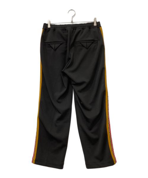 SASQUATCHfabrix.（サスクワッチファブリックス）SASQUATCHfabrix. (サスクワッチファブリックス) LACE TAPE STRAIGHT TRACK PANTS グレー サイズ:Mの古着・服飾アイテム