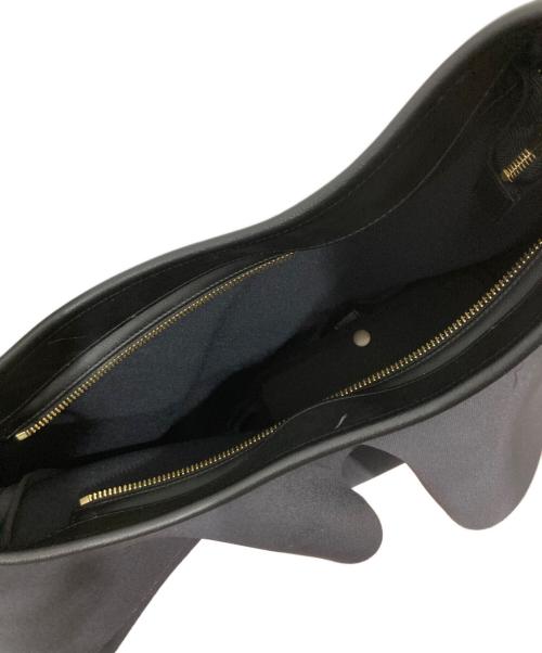 Rapture（ラプチャー）Rapture (ラプチャー) ティアード ネイプルズ ボディバッグ グレーの古着・服飾アイテム