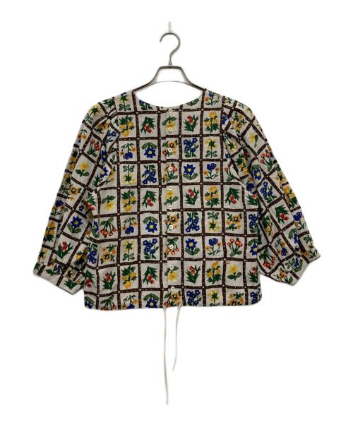 45R（フォーティファイブ・アール）45R (フォーティファイブ・アール) インドカディフルールシャンブルプリントのパフブラウス ホワイト サイズ:2の古着・服飾アイテム