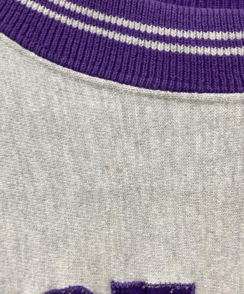 Champion（チャンピオン）Champion (チャンピオン) クルーネックスウェット/刺繍タグ/90’s グレー×パープル サイズ:XLの古着・服飾アイテム