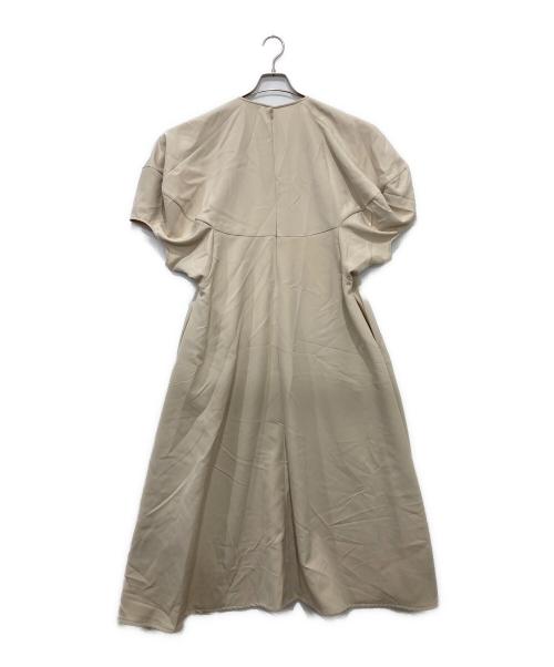 CLANE（クラネ）CLANE (クラネ) LANTERN SLEEVE FLARE ONE PIECE ベージュ サイズ:2の古着・服飾アイテム
