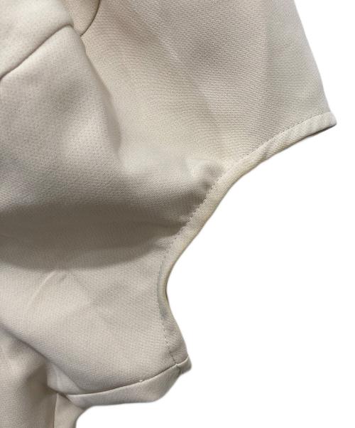 CLANE（クラネ）CLANE (クラネ) LANTERN SLEEVE FLARE ONE PIECE ベージュ サイズ:2の古着・服飾アイテム