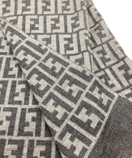 FENDI（フェンディ）FENDI (フェンディ) ズッカ柄マフラー グレーの古着・服飾アイテム