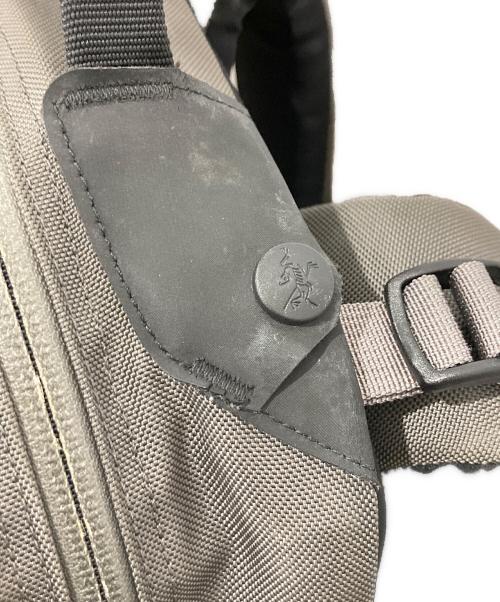 ARC'TERYX（アークテリクス）ARC'TERYX (アークテリクス) BEAMS (ビームス) ARRO22 グレーの古着・服飾アイテム