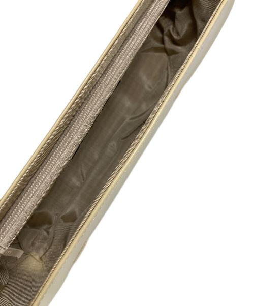 GIVENCHY（ジバンシィ）GIVENCHY (ジバンシィ) フォーマルバッグ アイボリーの古着・服飾アイテム