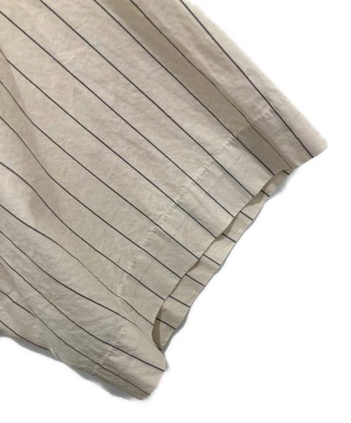 My Beautiful Landlet（マイビューティフルランドレット）My Beautiful Landlet (マイビューティフルランドレット) タイプライタークロスSSトレンチシャツ ベージュの古着・服飾アイテム