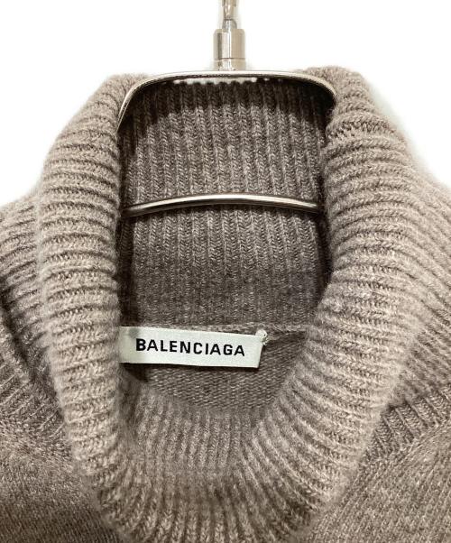 BALENCIAGA（バレンシアガ）BALENCIAGA (バレンシアガ) ロゴ刺繍タートルネック ベージュ サイズ:XSの古着・服飾アイテム