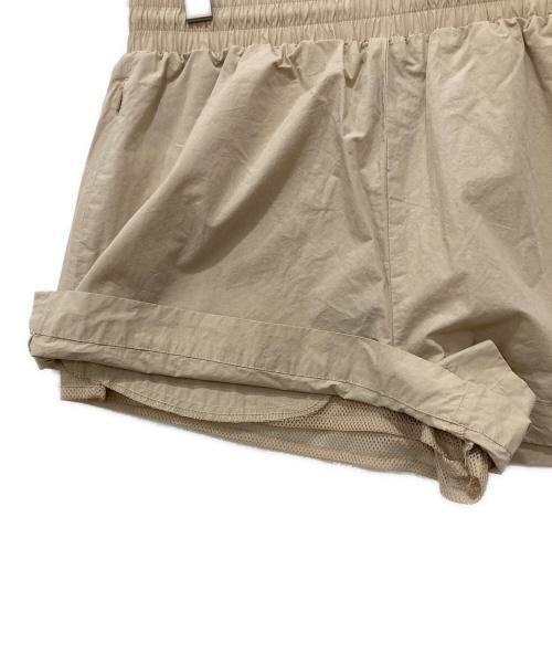 KITH（キス）KITH (キス) ショートパンツ ベージュ サイズ:Sの古着・服飾アイテム