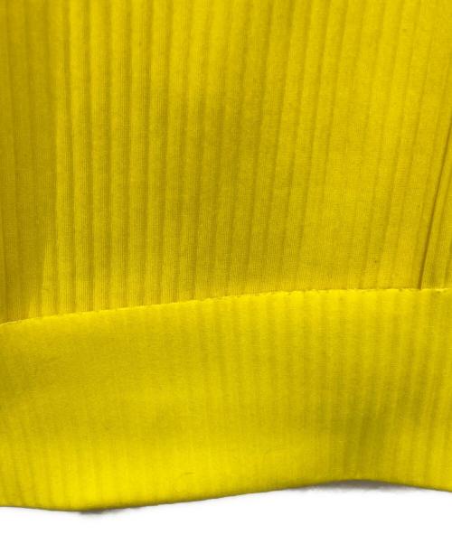 me ISSEY MIYAKE（ミーイッセイ ミヤケ）me ISSEY MIYAKE (ミーイッセイ ミヤケ) プリーツパンツ イエロー サイズ:　の古着・服飾アイテム