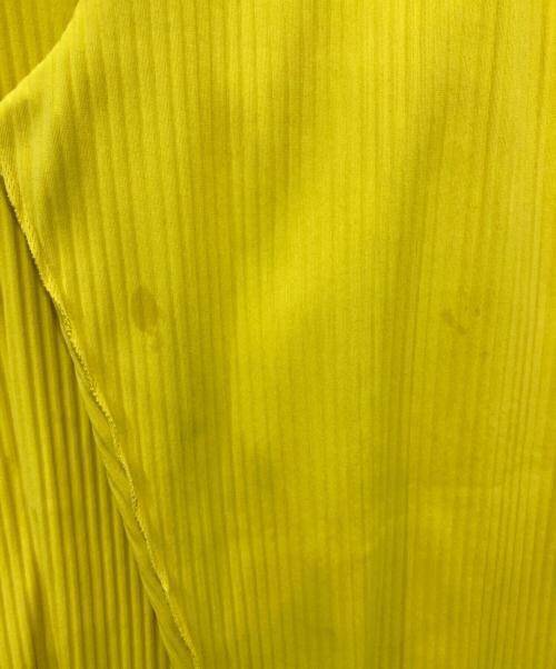 me ISSEY MIYAKE（ミーイッセイ ミヤケ）me ISSEY MIYAKE (ミーイッセイ ミヤケ) プリーツパンツ イエロー サイズ:　の古着・服飾アイテム