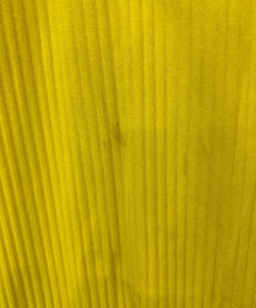 me ISSEY MIYAKE（ミーイッセイ ミヤケ）me ISSEY MIYAKE (ミーイッセイ ミヤケ) プリーツパンツ イエロー サイズ:　の古着・服飾アイテム