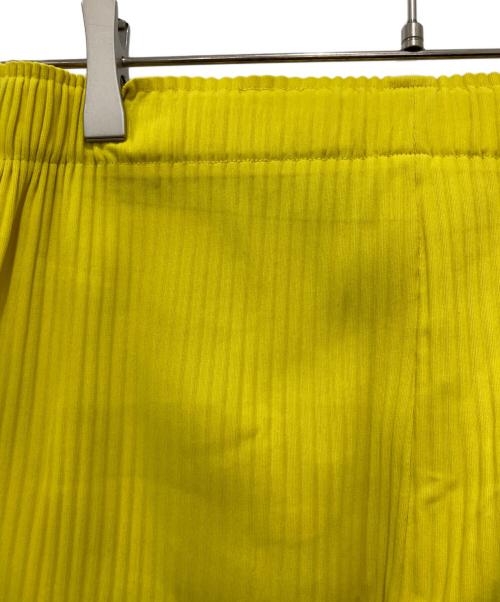 me ISSEY MIYAKE（ミーイッセイ ミヤケ）me ISSEY MIYAKE (ミーイッセイ ミヤケ) プリーツパンツ イエロー サイズ:　の古着・服飾アイテム