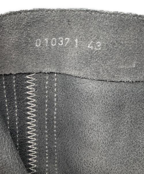 PIERRE HARDY（ピエールアルディ）PIERRE HARDY (ピエールアルディ) スウェ―ドサイドジップブーツ グレー サイズ:43の古着・服飾アイテム