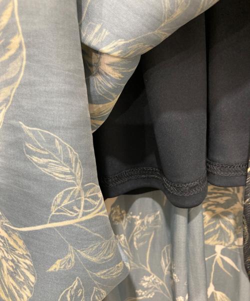 anuans（アニュアンス）anuans (アニュアンス) リーフパターンギャザースカート ネイビー サイズ:Mの古着・服飾アイテム