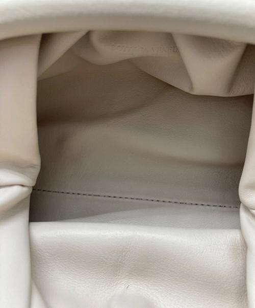 BOTTEGA VENETA（ボッテガベネタ）BOTTEGA VENETA (ボッテガベネタ) ミニザポーチ アイボリーの古着・服飾アイテム