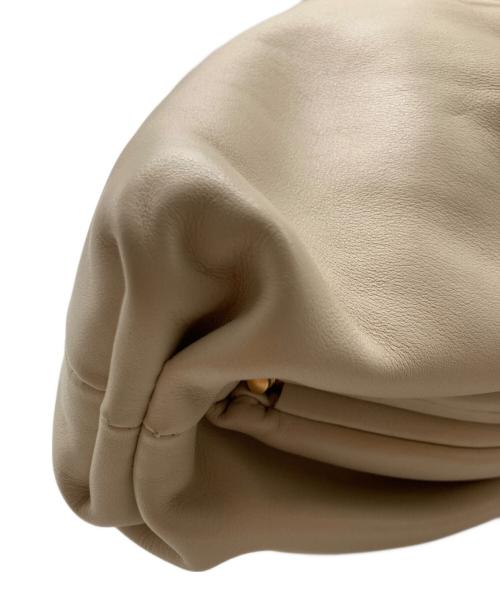 BOTTEGA VENETA（ボッテガベネタ）BOTTEGA VENETA (ボッテガベネタ) ミニザポーチ アイボリーの古着・服飾アイテム