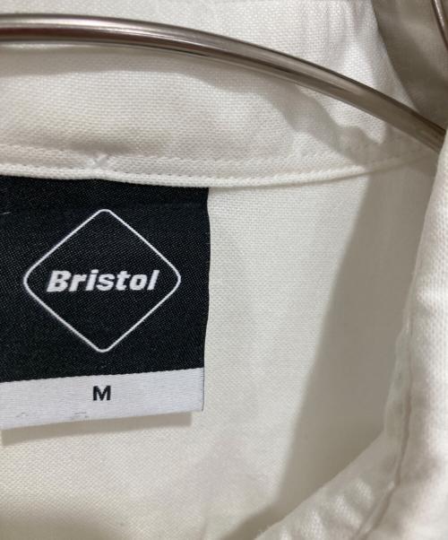 F.C.R.B.（エフシーレアルブリストル）F.C.R.B. (エフシーレアルブリストル) COOLMAX EMBLEM B.D.SHIRT ホワイト サイズ:Mの古着・服飾アイテム