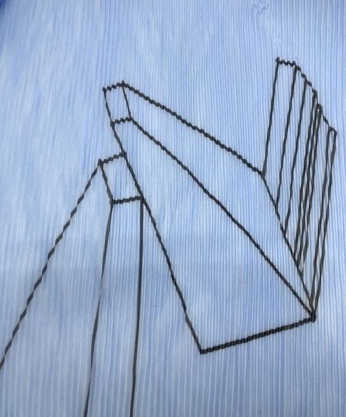 me ISSEY MIYAKE（ミーイッセイ ミヤケ）me ISSEY MIYAKE (ミーイッセイ ミヤケ) プリーツスカーフ スカイブルーの古着・服飾アイテム