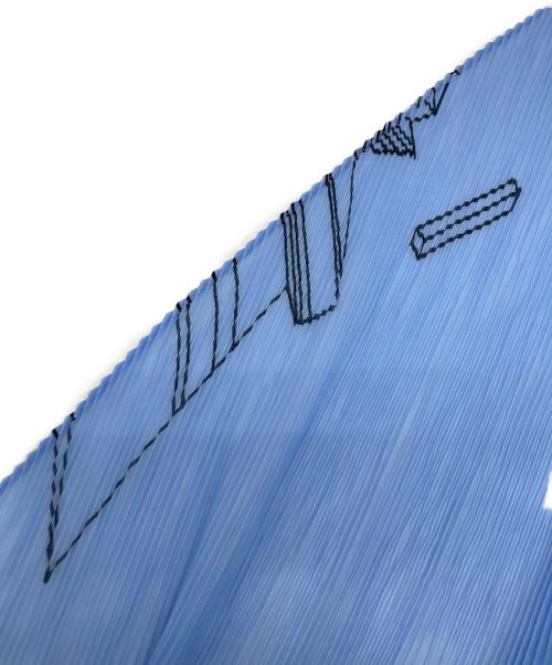 me ISSEY MIYAKE（ミーイッセイ ミヤケ）me ISSEY MIYAKE (ミーイッセイ ミヤケ) プリーツスカーフ スカイブルーの古着・服飾アイテム