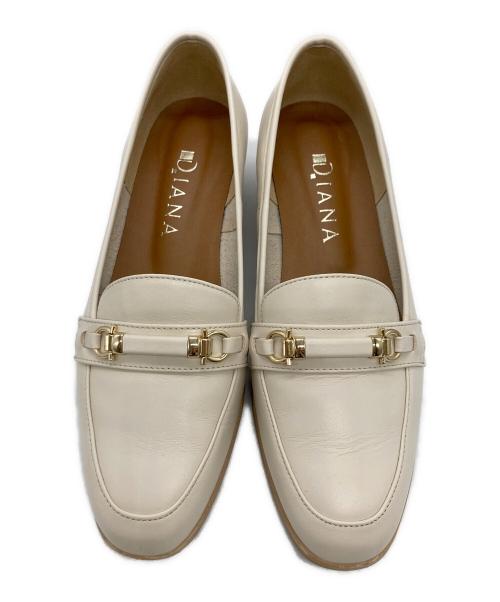 DIANA（ダイアナ）DIANA (ダイアナ) ビット付きローファー アイボリー サイズ:23　1/2の古着・服飾アイテム