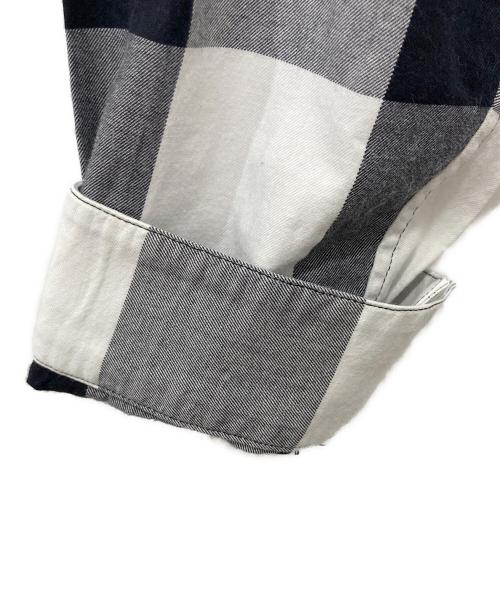 Dior（ディオール）Dior (ディオール) チェックシャツ ホワイト×ブラック サイズ:39の古着・服飾アイテム