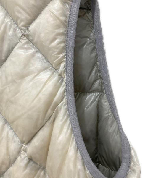 and wander（アンドワンダー）and wander (アンドワンダー) diamond stitch down vest アイボリー サイズ:Lの古着・服飾アイテム