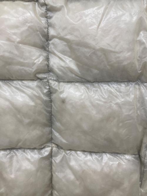 and wander（アンドワンダー）and wander (アンドワンダー) diamond stitch down vest アイボリー サイズ:Lの古着・服飾アイテム